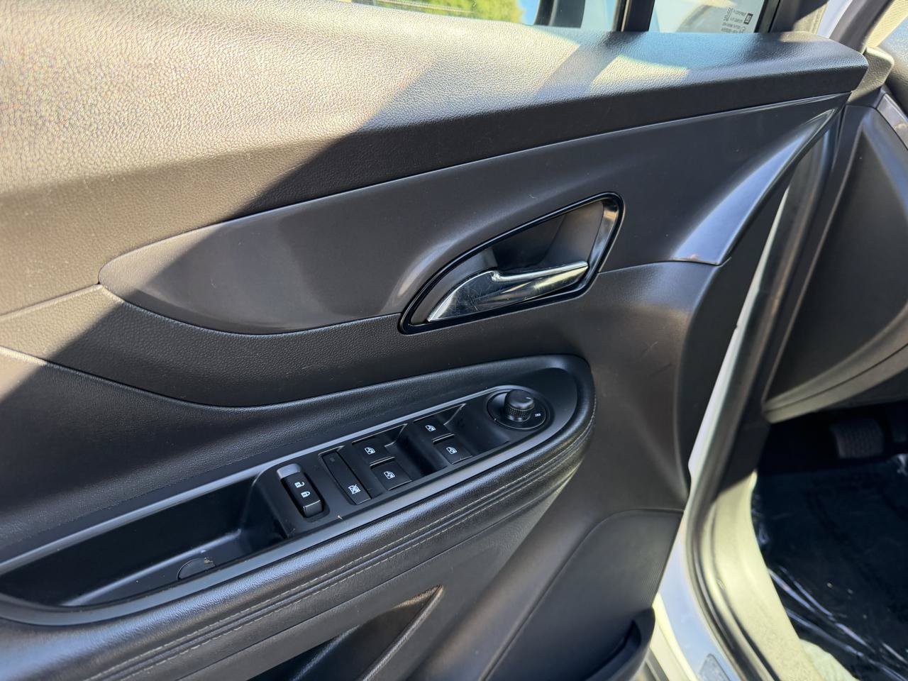 Used 2021 Buick Encore Preferred FWD image 10