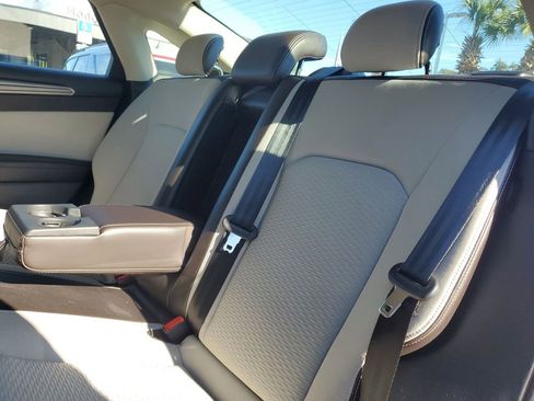 Used 2019 Ford Fusion SE w/ Equipment Group 151A image 12