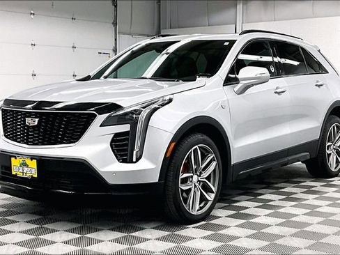 Used 2022 Cadillac XT4 Sport AWD/4WD image 12