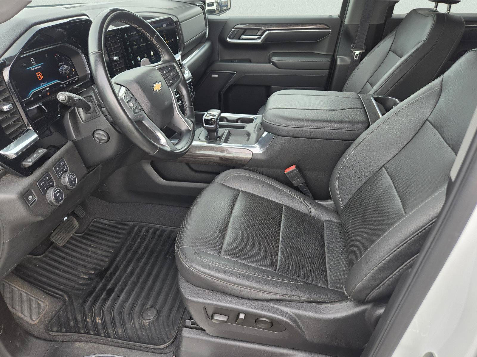 Used 2023 Chevrolet Silverado 1500 LTZ w/ Technology Package AWD/4WD image 15