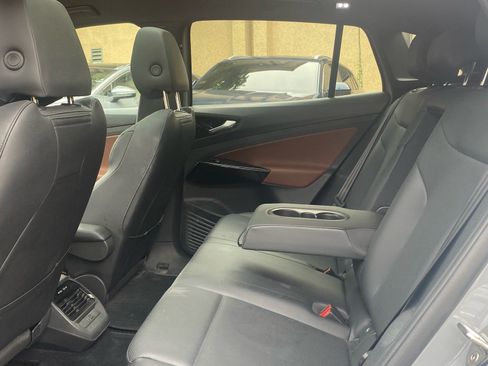 Used 2022 Volkswagen ID.4 Pro S AWD/4WD image 17