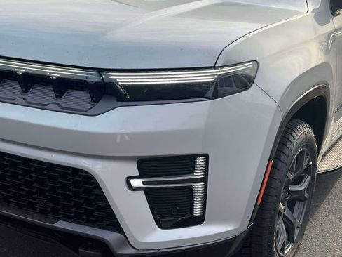 New 2026 Jeep Grand Wagoneer 4WD image 6