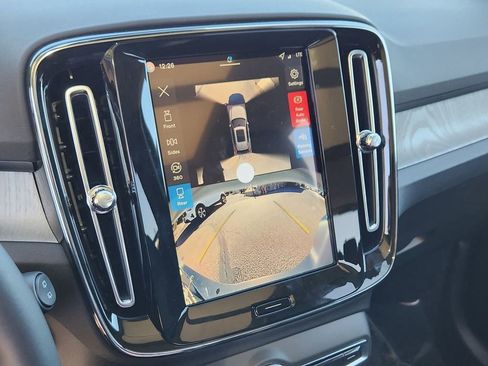 New 2026 Volvo XC40 B5 Plus w/ Protection Package Premier image 12