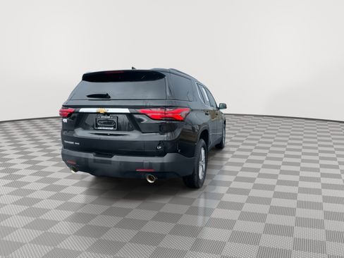 Used 2023 Chevrolet Traverse LT image 8