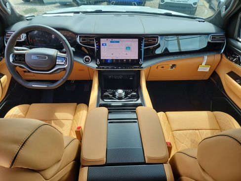 New 2026 Jeep Grand Wagoneer Summit AWD/4WD image 14