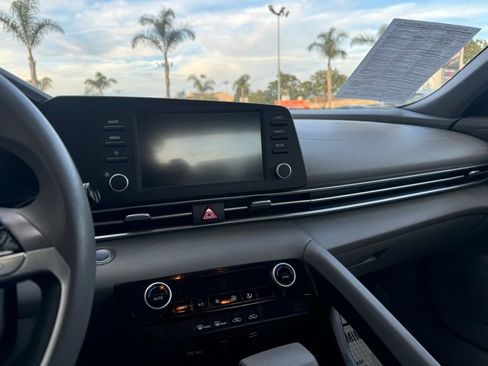 Used 2023 Hyundai Elantra SEL image 29