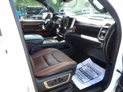 Used 2019 RAM 1500 Limited AWD/4WD image 40