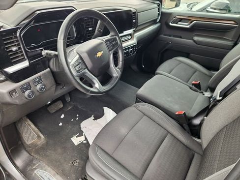 Used 2023 Chevrolet Silverado 1500 LT image 8