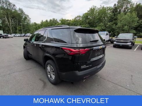 Used 2023 Chevrolet Traverse LT w/ Rear Camera Mirror Package AWD/4WD image 3
