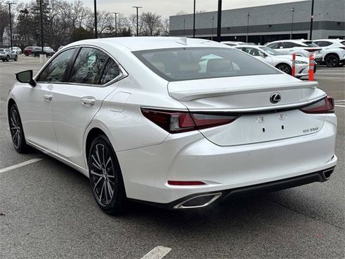 Certified 2024 Lexus ES 350 w/ Premium Package image 7