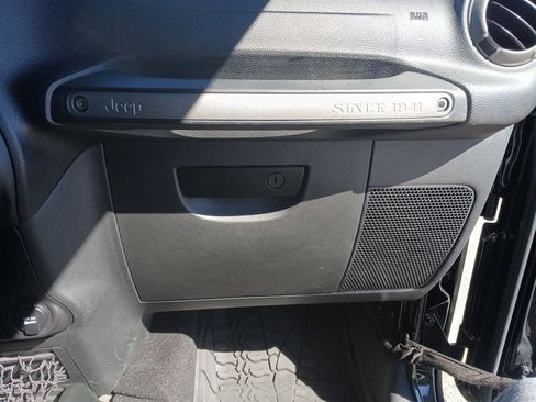 Used 2017 Jeep Wrangler Sport w/ Quick Order Package 24S image 42