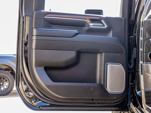 Used 2024 Chevrolet Silverado 3500 High Country w/ Technology Package image 38