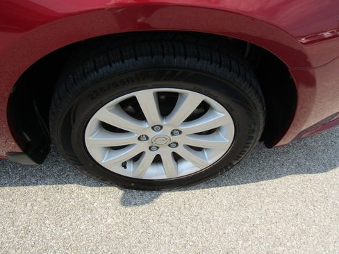 Used 2013 Chrysler 200 Touring FWD image 12