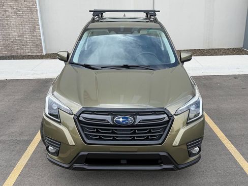 Used 2022 Subaru Forester Limited w/ Popular Package #2 AWD/4WD image 3