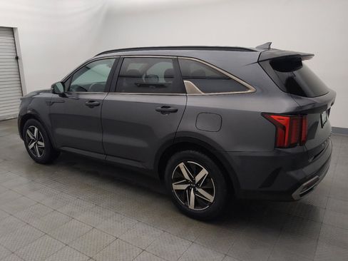 Used 2021 Kia Sorento S FWD image 3