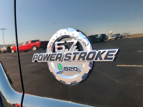 Used 2014 Ford F250 Lariat w/ Lariat Ultimate Package image 10