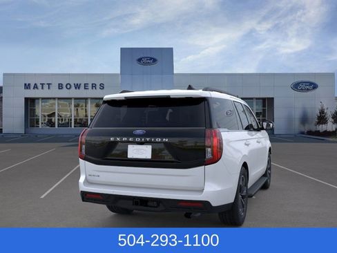 New 2026 Ford Expedition Active image 8