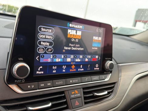 Used 2023 Nissan Altima 2.5 SV FWD image 24