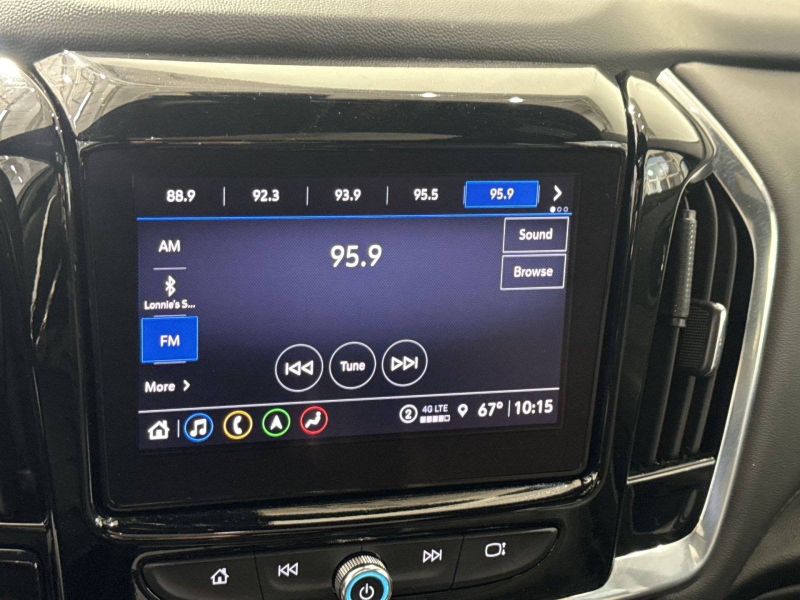 Used 2023 Chevrolet Traverse High Country AWD/4WD image 19