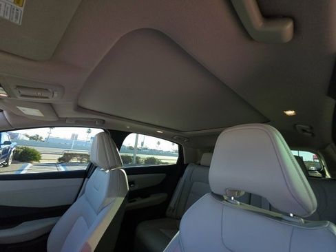 Used 2023 Nissan Ariya FWD image 21