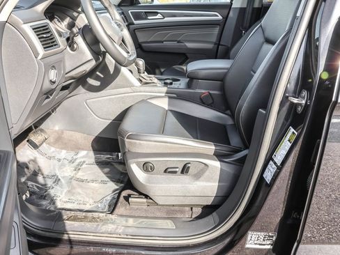 Used 2021 Volkswagen Atlas SE image 17