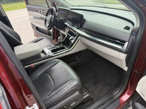 Used 2023 Kia Carnival SX Prestige FWD image 13