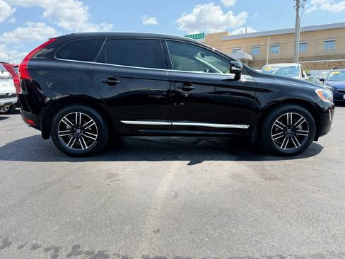 Used 2017 Volvo XC60 T5 Dynamic w/ Preferred Option Package AWD/4WD image 2