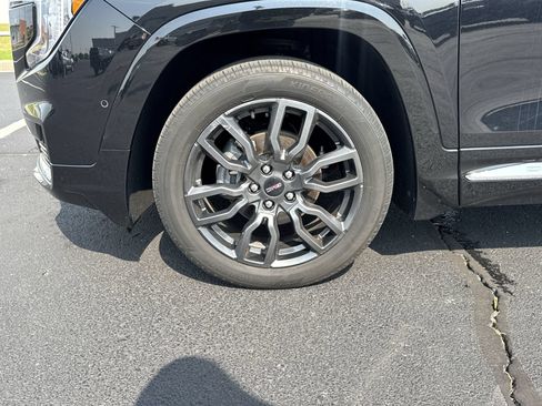 Certified 2023 GMC Terrain Denali w/ Black Diamond Edition AWD/4WD image 10