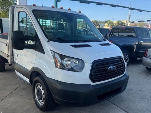 Used 2018 Ford Transit 250 138 RWD image 3