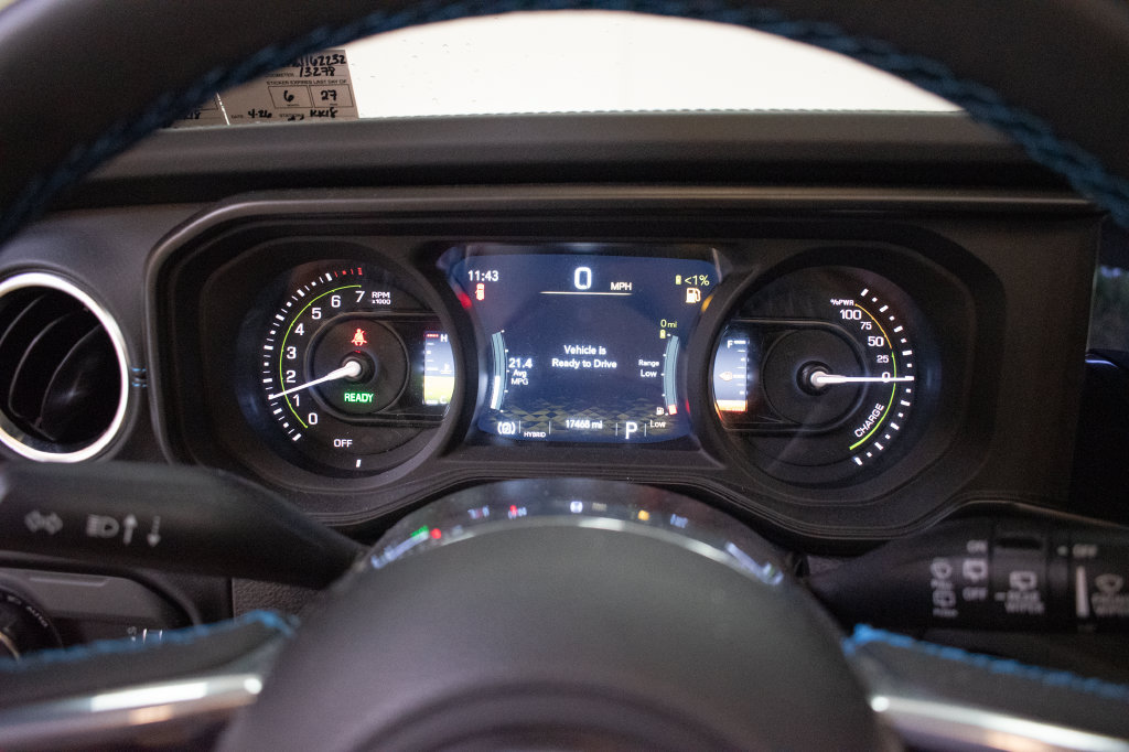 Used 2024 Jeep Wrangler High Altitude AWD/4WD image 13