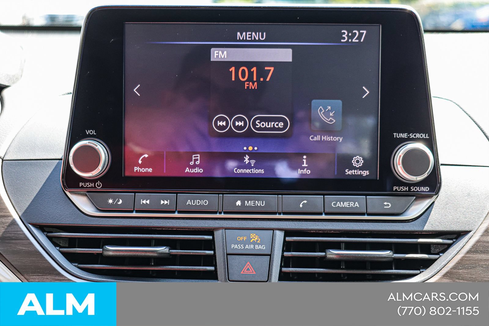 Used 2025 Nissan Altima 2.5 SV FWD image 29