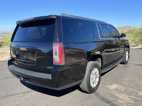 Used 2017 GMC Yukon XL SLT image 5