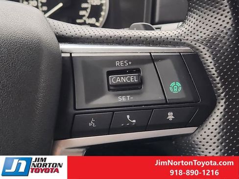 Used 2024 Mitsubishi Outlander SE image 31