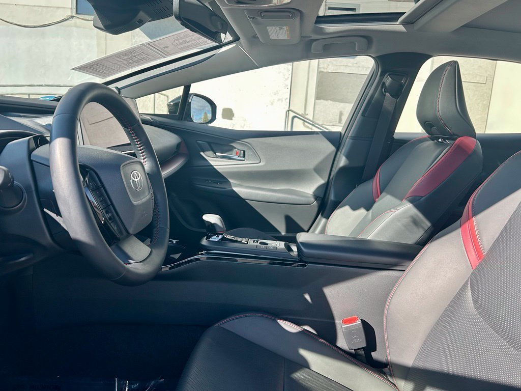 Certified 2025 Toyota Prius Plug-In Hybrid FWD image 10
