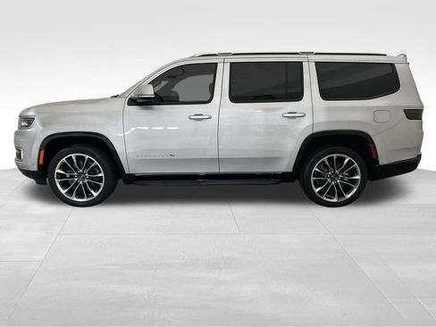 Used 2022 Jeep Wagoneer Series II w/ Premium Group I image 2