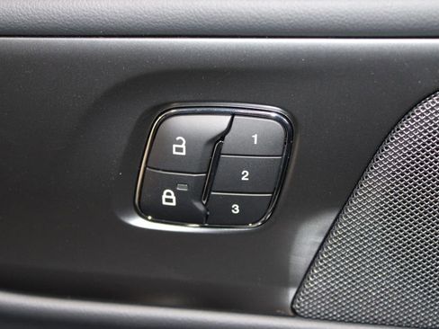 New 2026 Lincoln Nautilus Reserve w/ Jet Appearance Package image 44