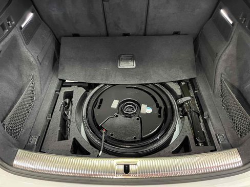 Used 2018 Audi SQ5 Prestige w/ Prestige Package image 81