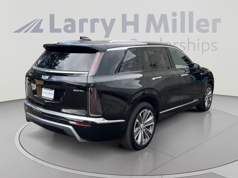 Used 2026 Cadillac Vistiq Luxury AWD/4WD image 5