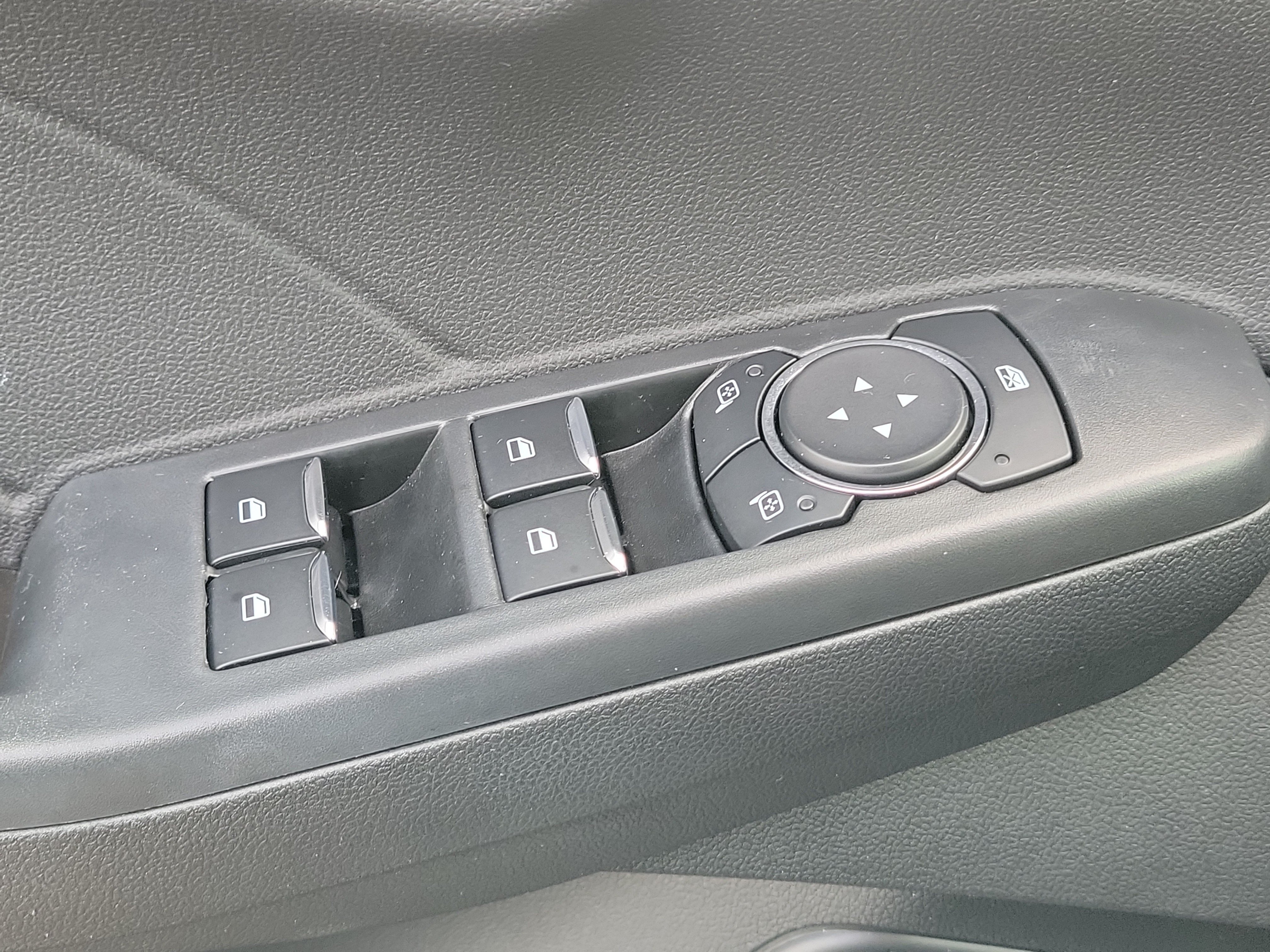 Used 2024 Ford Escape ST-Line w/ Tech Pack #1 FWD image 30
