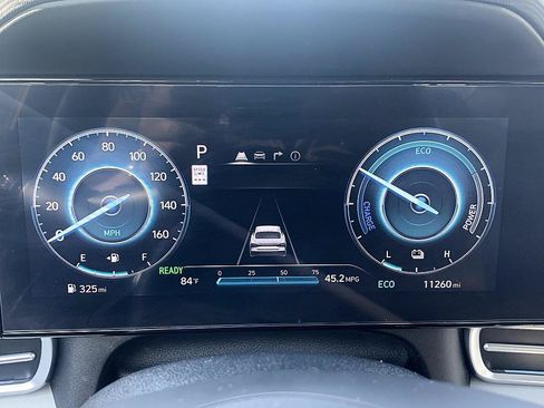 Used 2024 Hyundai Elantra Limited FWD image 14