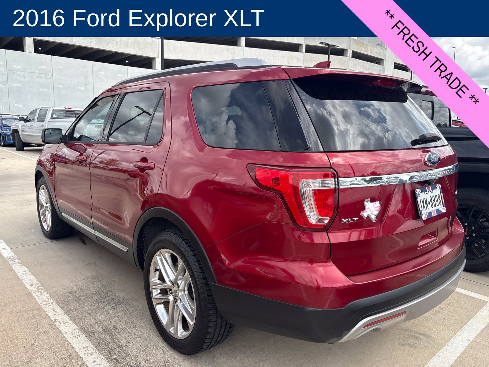 Used 2016 Ford Explorer XLT w/ Equipment Group 202A FWD image 2