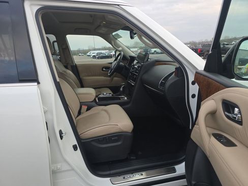 Used 2024 Nissan Armada SL w/ Captain's Chairs Package image 11