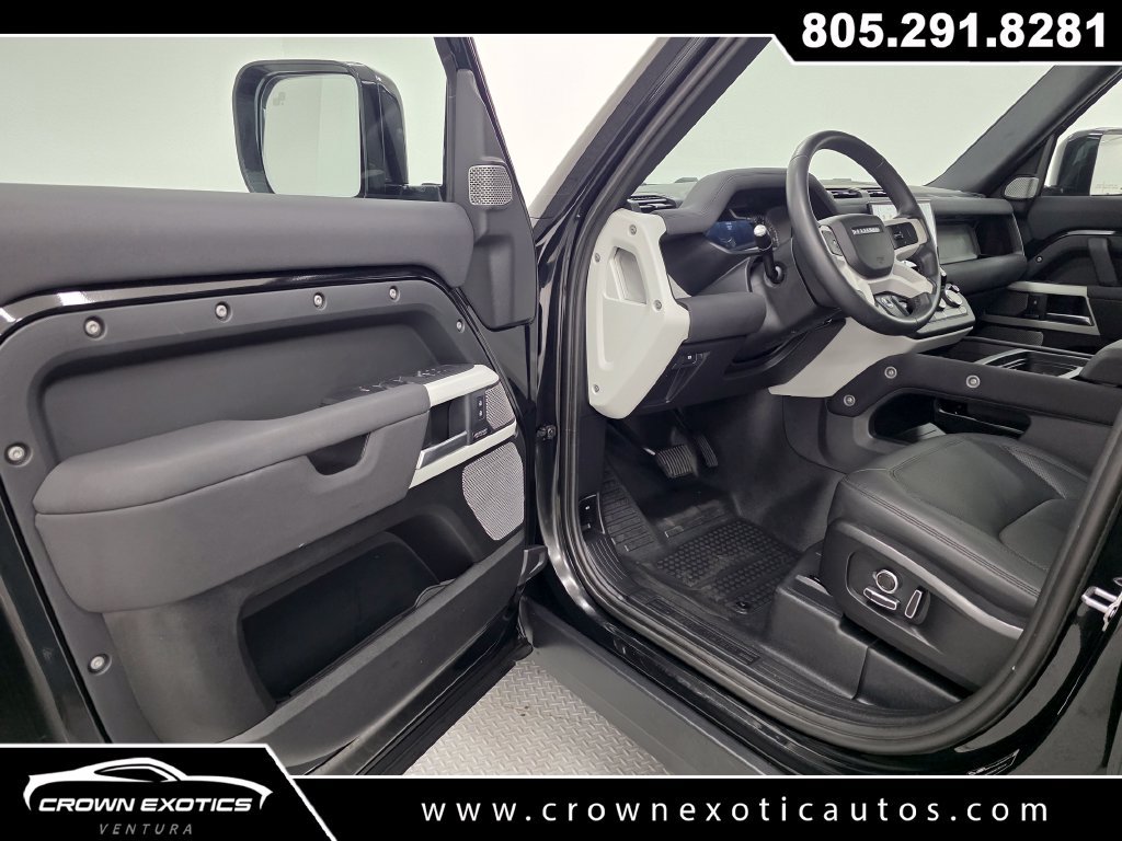 Used 2023 Land Rover Defender 130 SE AWD/4WD image 22