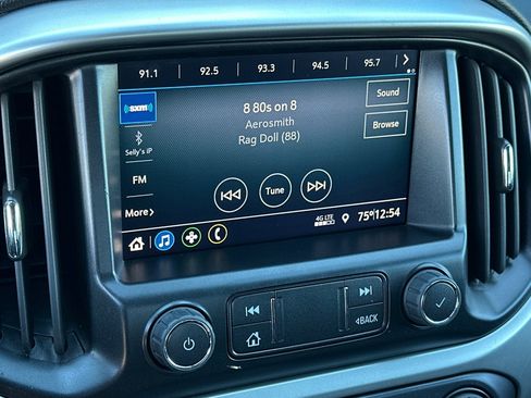 Used 2022 Chevrolet Colorado LT image 36