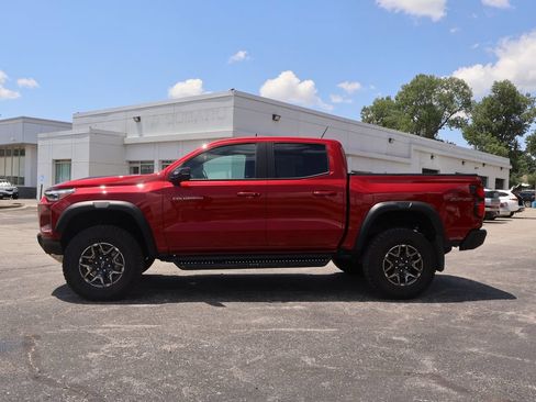 Certified 2024 Chevrolet Colorado ZR2 w/ Technology Package AWD/4WD image 4