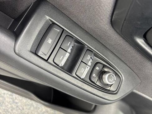 Used 2025 Subaru Forester Premium AWD/4WD image 30