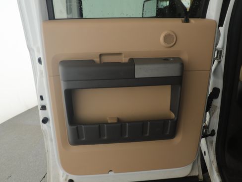 Used 2015 Ford F250 Lariat w/ Lariat Ultimate Package image 17