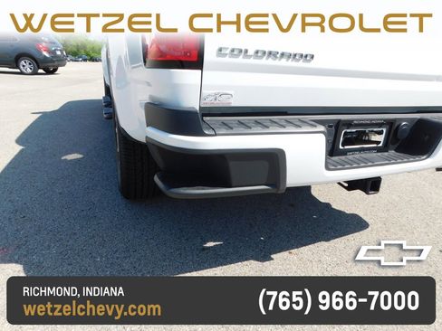 Used 2022 Chevrolet Colorado LT w/ LT Convenience Package RWD image 6