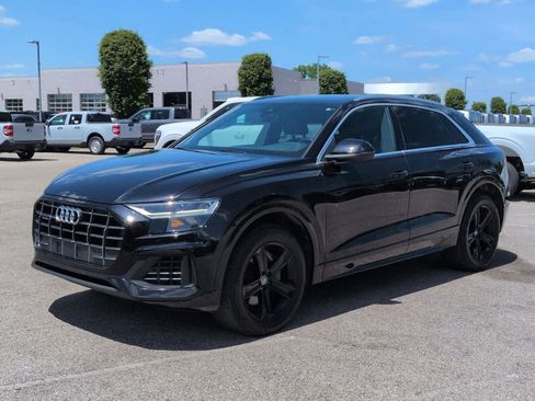 Used 2019 Audi Q8 Premium w/ Convenience Package AWD/4WD image 4