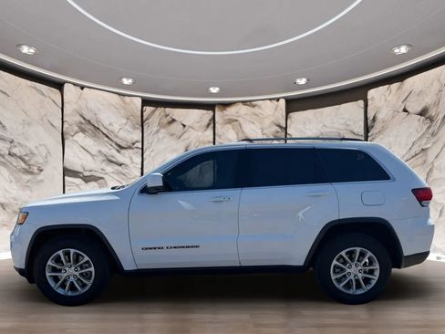 Used 2021 Jeep Grand Cherokee Laredo RWD image 5